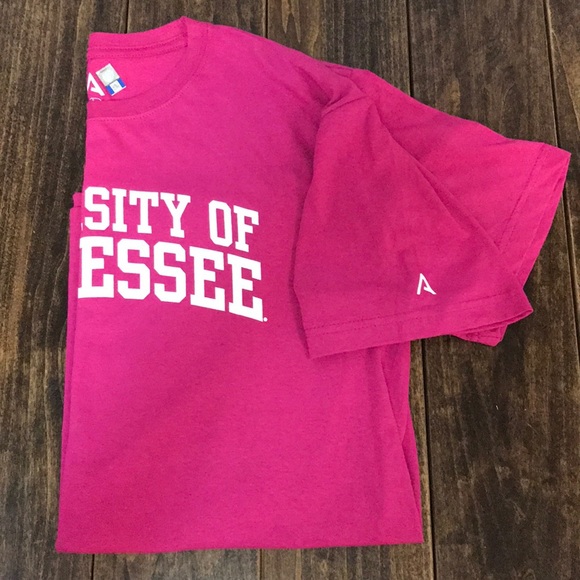 🛑SOLD🛑💗Breast Cancer Awareness - UT shirt🧡🏈 - Picture 3 of 5
